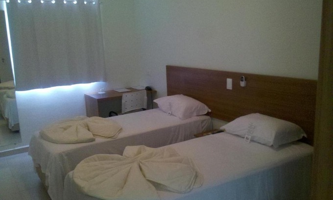 Presidente Prudente Hotel | Welcoming Godoy Palace Hotel: Family-Friendly with Breakfast