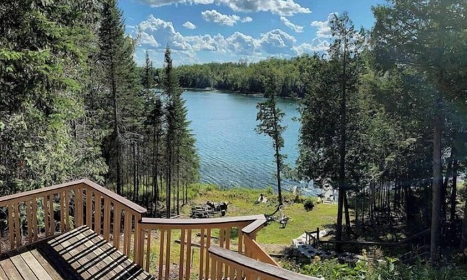 Bigfork Cabin | Pet-Friendly Cabin Retreat on Beautiful Turtle Lake