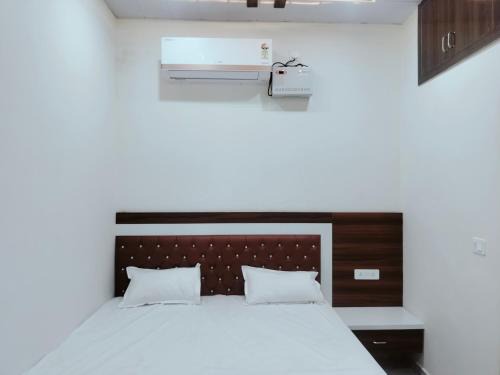 Chhata House | Goenka Home Stay Barsana