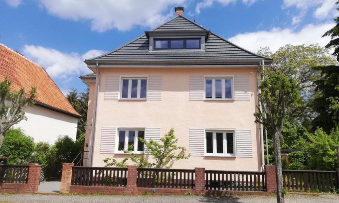 Ballenstedt Apartment | Family-Friendly Retreat at Goethestraße 9 - Rated 8.9/10