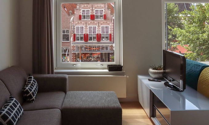 Centrum Apartment | Top-Rated GOG A - Cozy Lofts in Haarlem with Spa & Kitchen