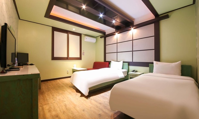 Goheung Hotel | Eco-Friendly Getaway at Goheung Nokdong BM with Breakfast