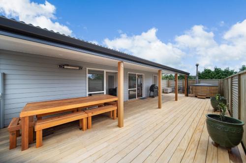 Rotorua House | Top-Rated Retreat with Hot Tub and Family-Friendly Amenities