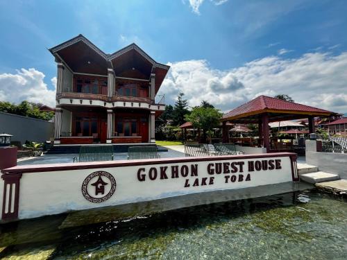 Tuk Tuk House | Gokhon Guest House: Beachfront Retreat with Ocean Views