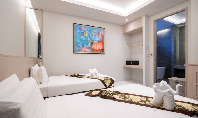 Choeng Thale Villa | Experience Gold Chariot Pool Villa C with Private Pool