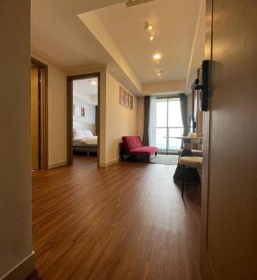 Jakarta Apartment | Cozy Gold Coast Italian Room with Pool & Netflix Access