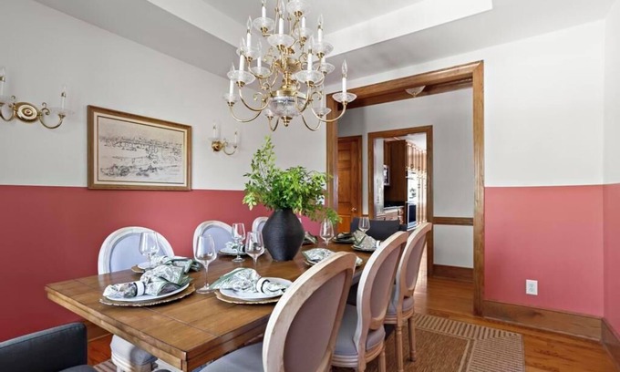 Helen House | Gold Leaf Chalet Summ