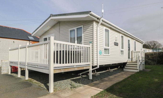 Talybont Cottage | GOLD LODGE (201), family friendly, with a garden in Dyffryn Ardudwy