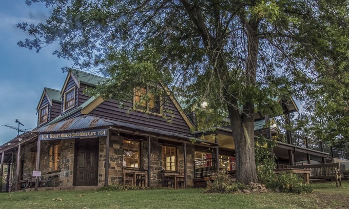 Nundle House | Eco-Friendly Gold Mine Guesthouse with Family Amenities