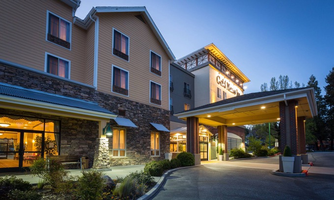 Grass Valley Hotel | Cozy Gold Miners Inn Grass Valley with Spa & Breakfast Options