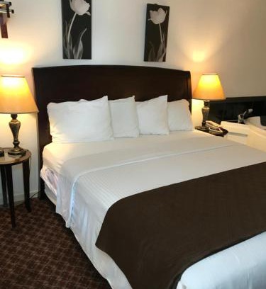 Quincy Hotel | Pet-Friendly Gold Pan Lodge with Family Amenities
