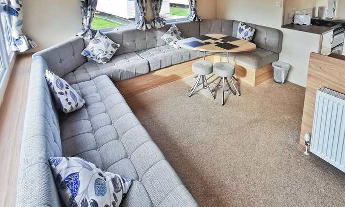 Aberystwyth House | Gold Plus 2 Bed Hot Tub Sleeps 4