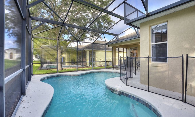 Haines City Villa | Discover Gold Rest Villa - Ideal for Family Getaways