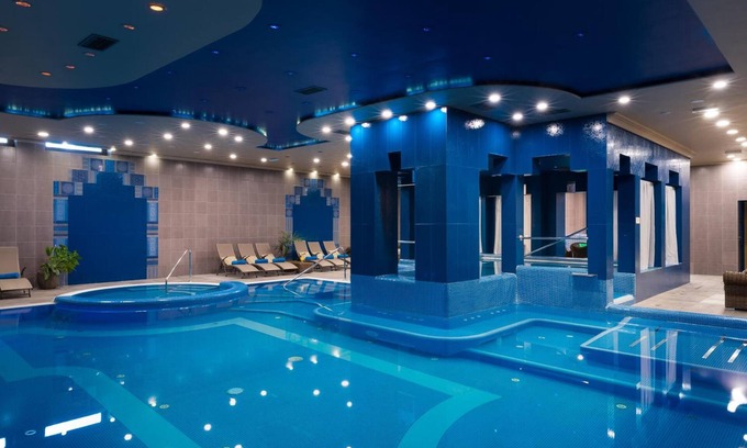 Gyor Hotel | Discover Golden Ball Club Hotel: Family-Friendly Retreat