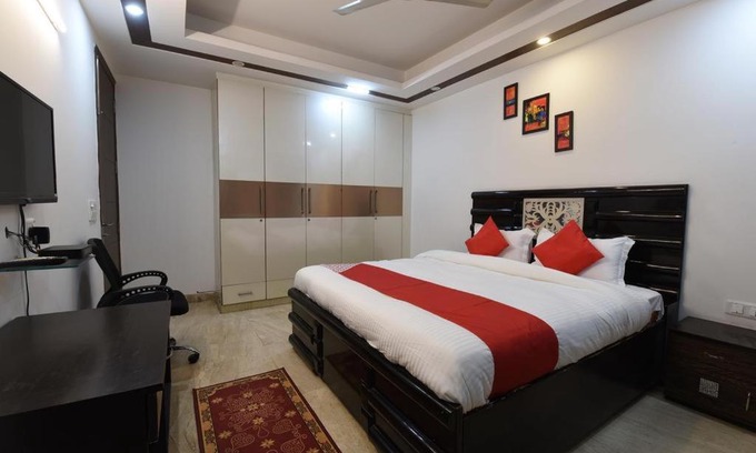 South Extension House | Comfortable Golden Bed and Breakfast in South Ex-1 D Block