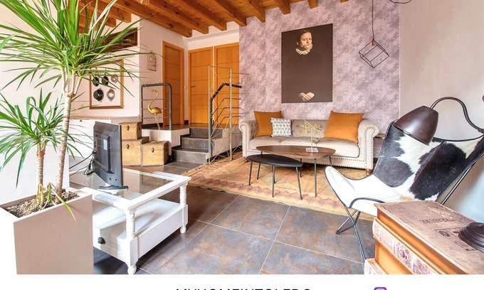 Toledo City Center Apartment | Remarkable Unique Stay in Historic S XVI Building