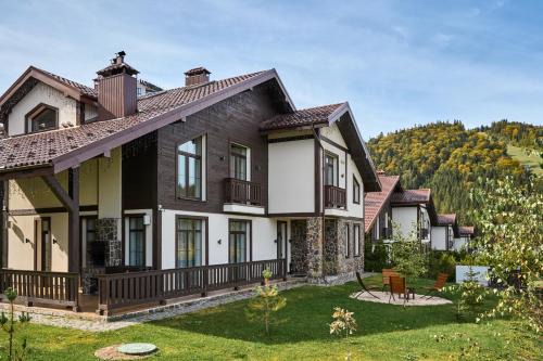 Bukovel Ski Chalet | Experience Comfort at Golden Chalet - 4-Star Stay Awaits!