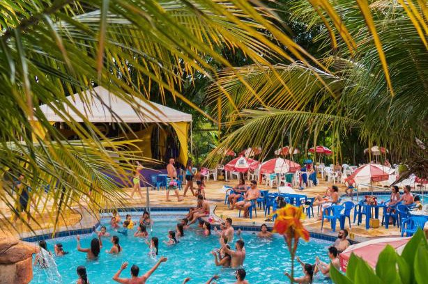 Caldas Novas Apartment | Unforgettable Stay at Golden Dolphin Resort - 4-Star Retreat