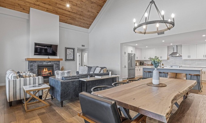 Canmore Condo | Discover Golden Eagle's Nest: A Rockies Retreat Awaits