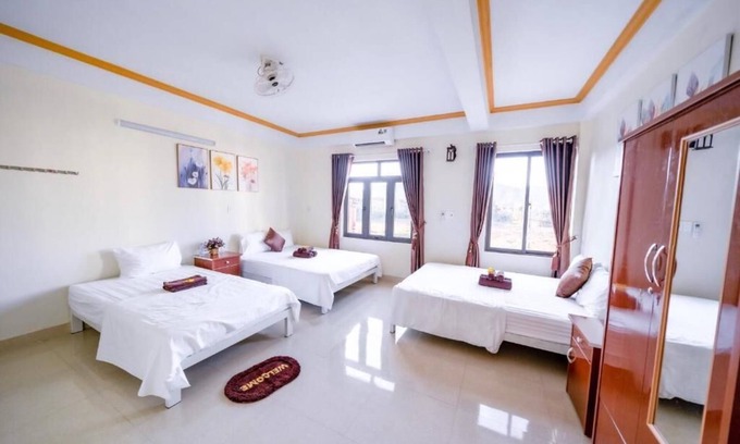 Phong Nha Hotel | Golden Forest Homestay: Guest Rated 10/10 with Ocean Views