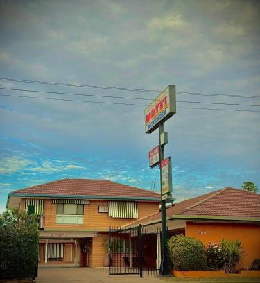 Moree Hotel | Inviting Golden Harvest Motor Inn: Family-Friendly Getaway
