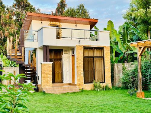 Nkoanrua Apartment | Oceanfront Tiny House with Spa & Hot Tub - 9/10 Rated