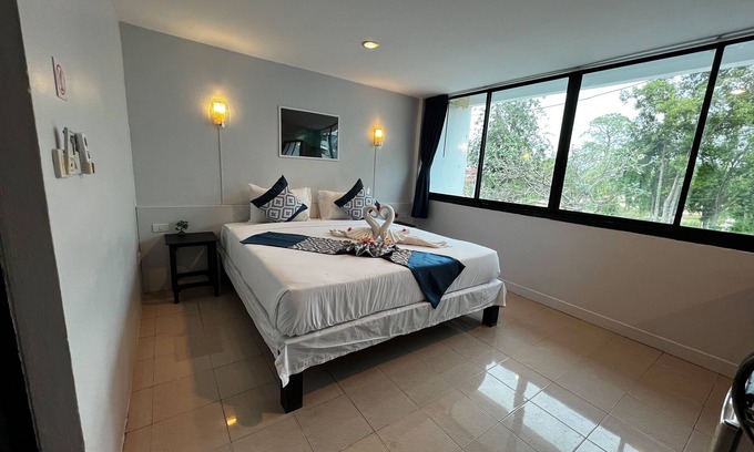 Chaweng City Center Hotel | Top-Rated Golden Monkey Samui with Pool & Family Amenities