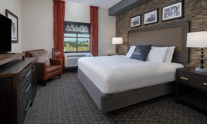Cripple Creek Hotel | Discover Comfort at Golden Nugget Hotel - Family Friendly Stay