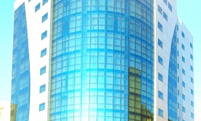 Doha Hotel | Golden Ocean Hotel: Family-Friendly Stay with Pool Access