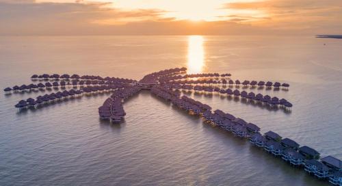 Kampung Bagan Lalang Resort | Experience Avani Sepang Goldcoast Resort with Private Beach