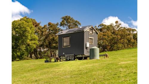 Ross Creek House | Experience Golden Plains: 4-Star Hotel with Perfect Ratings