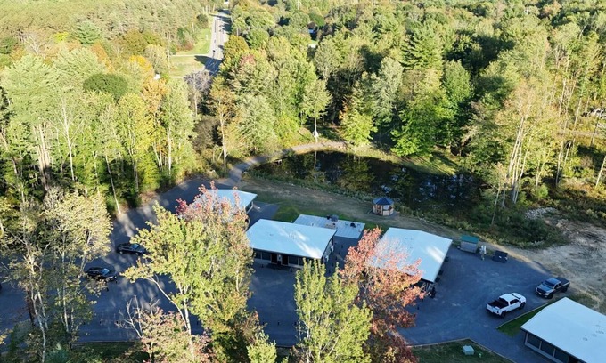 Altmar Hotel | Golden Pond Cabins