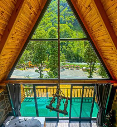 Ayder Hotel | Golden Rose Bungalov: Family-Friendly Retreat with Hot Tub