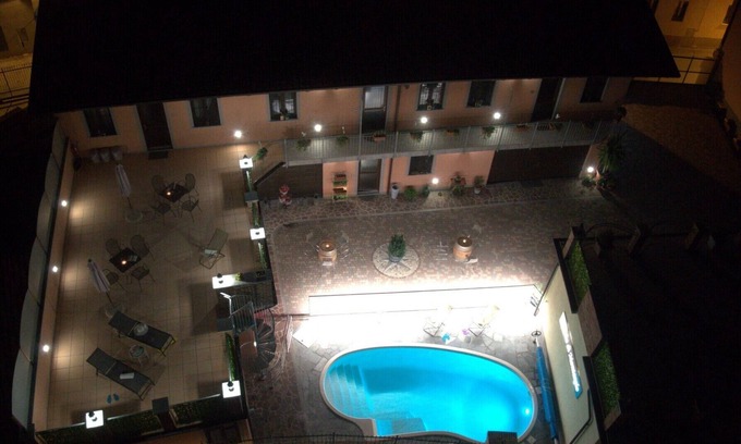 Monticello d'Alba Apartment | Golden Sands: Relaxing Green Key Apartments & Spa Getaway