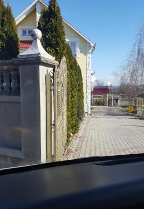 Transcarpathia Apartment | Guest Rated 9.9: Golden Sun Family Apartment Near Berehove