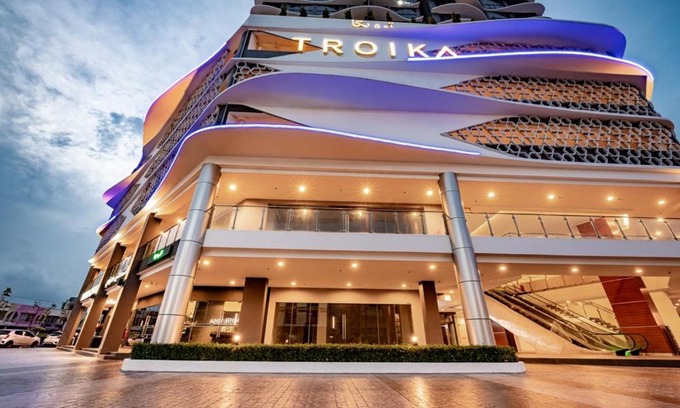 Bandar Kota Bharu Apartment | Golden Troika Kota Bharu: Family-Friendly 4-Star Retreat