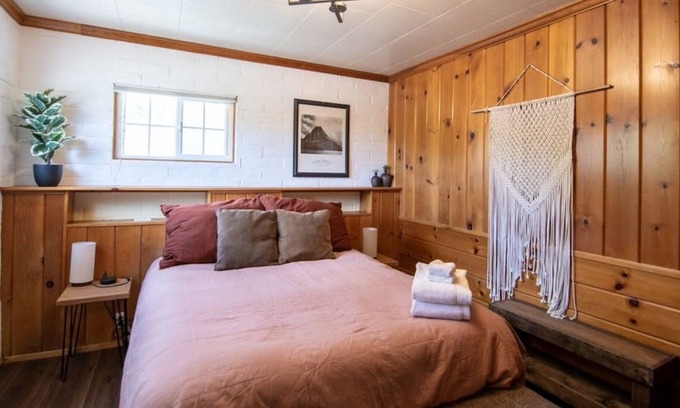 June Lake House | Golden Trout Two-Bedroom Suite (Unit 5) at Lake Front Cabins