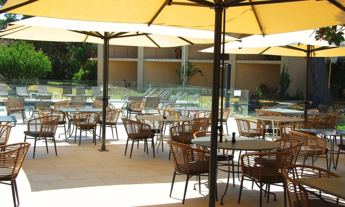 Montfavet Hotel | Discover Hôtel Paradou Avignon Sud: Pool, Spa & Dining