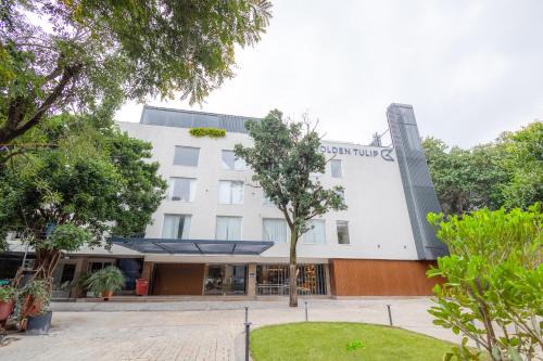Bhopal Hotel | Discover Golden Tulip Bhopal: 4-Star Comfort & Family-Friendly