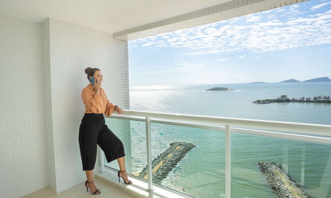 Macae Hotel | Relaxing Stay at Golden Tulip Macaé with Pool & Restaurant