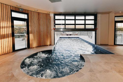 Bezannes Hotel | Discover Golden Tulip Reims: 4-Star Oceanfront Retreat