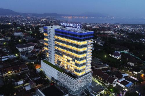 Bandar Lampung Hotel | Inviting Golden Tulip Springhill Lampung with Pool & Dining