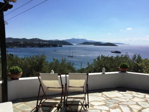 Katsarou House | Oceanfront Golden View Villa - Guest Rated 9.7/10