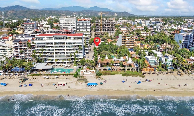 Bucerias Apartment | Beachside Retreat: 1BR with Ocean View & Pet-Friendly