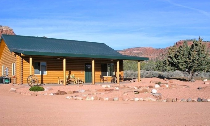 Kanab Cabin | Goldena's Cabin in Kanab- Great Views