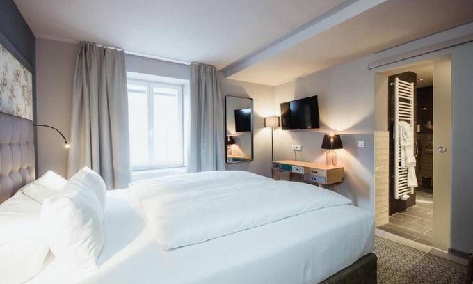 Traben-Trarbach Hotel | Eco-Friendly Goldene Traube: Guest Rated 9.8/10