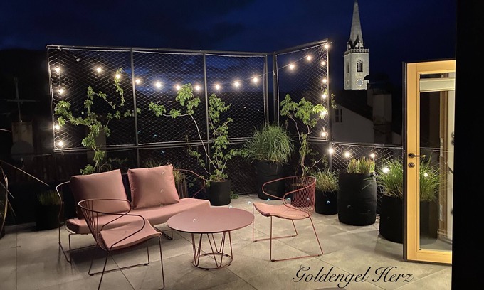 Caldaro Sulla Strada del Vino Apartment | Goldengel Suite: 60sqm with Rooftop Terrace and Amenities