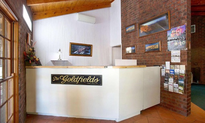 Stawell Hotel | Discover Goldfields Motel: Family-Friendly with Pool Access