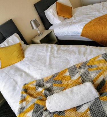 Wolverhampton Apartment | Ideal Goldthorn Wolverhampton for Families & Long Stays