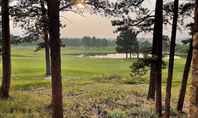Red Feather Lakes Bed & Breakfast | Experience Golf and Fishing at Fox Acres - Family Friendly